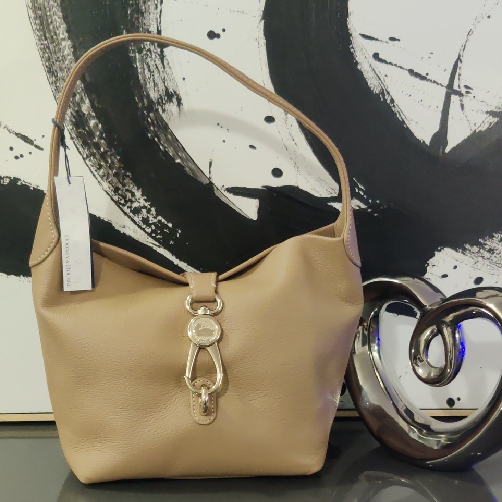 NWT! Dooney & Bourke Logo Lock Sac Leather Shoulder Bag In Camel Color
